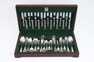 Lot 390 - An eight-setting canteen of Butler of Sheffield Kings pattern cutlery