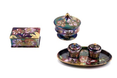Lot 343 - A collection of Maling ceramics