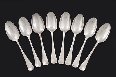 Lot 475 - A collection of spoons