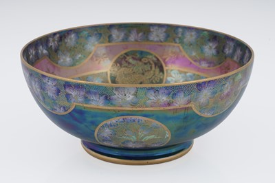 Lot 269 - A Maling lustre bowl