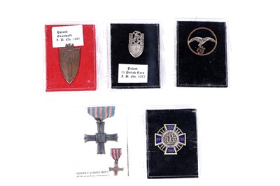 Lot 599 - Polish badges and medals