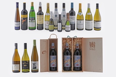 Lot 790 - A selection of red and white wine