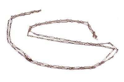 Lot 22 - An early 20th Century 9ct yellow gold cable link chain necklace