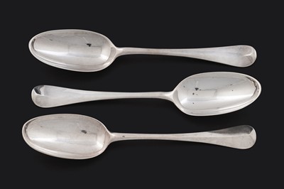 Lot 489 - A George I silver tablespoon