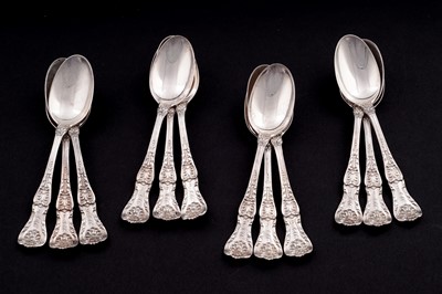 Lot 68 - A set of twelve late 19th Century American silver teaspoons