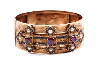 Lot 931 - A Victorian Gothic revival mourning bangle