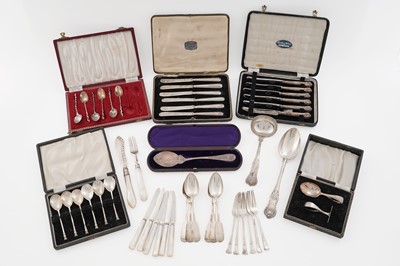 Lot 214 - Miscellaneous silver flatware