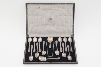 Lot 215 - A Victorian cased set of twelve silver teaspoon; and further matching silver