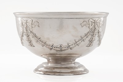 Lot 110 - A George V silver rose bowl