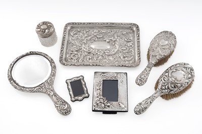 Lot 119 - An Edwardian silver dressing table tray