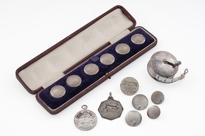 Lot 327 - An Edwardian cased set of six silver buttons; and others