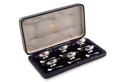 Lot 126 - An Edwardian cased set of six Scottish silver salts; and six non-matching salt spoons