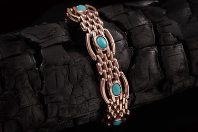Lot 32 - A 9ct yellow gold and turquoise set bracelet
