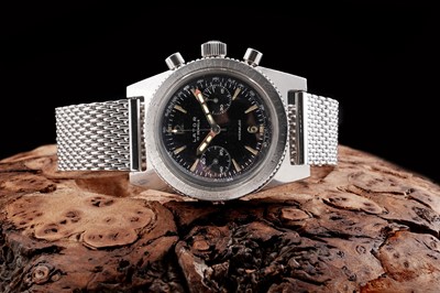 Lot 77 - Lator: a steel cased manual wind chronograph wristwatch