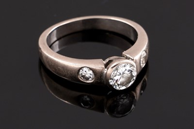 Lot 64 - A solitaire diamond ring