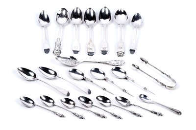 Lot 112 - A selection of silver teaspoons
