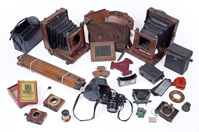 Lot 763 - A collection of cameras and photography accessories