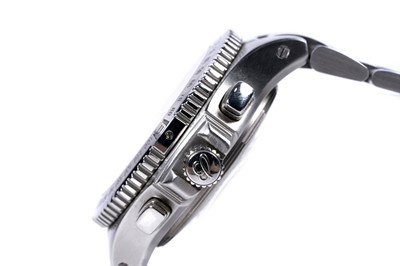 Lot 773 - Breitling Hercules: a stainless steel cased automatic chronometer wristwatch