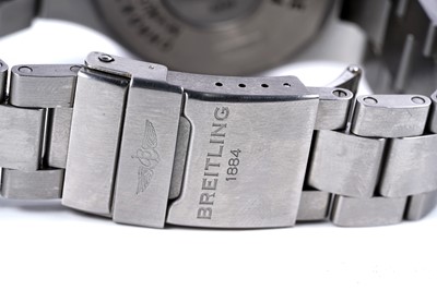 Lot 773 - Breitling Hercules: a stainless steel cased automatic chronometer wristwatch