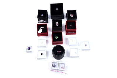 Lot 18 - A selection of silver and silvergilt mounted rings