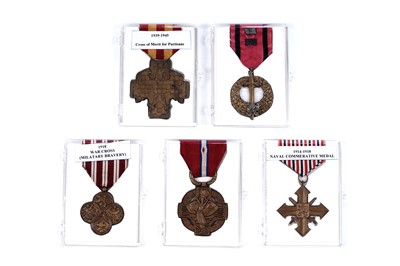 Lot 579 - Five Czechoslovakian medals