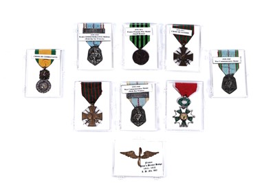 Lot 612 - A selection of French medals