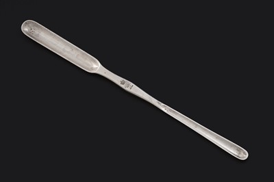Lot 244 - A William IV Scottish silver marrow scoop