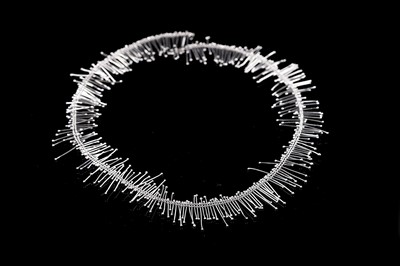 Lot 936 - Gilian Packard: a modern silver necklace and earrings