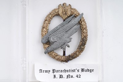 Lot 783 - A German Second World War Army Parachutist's Badge