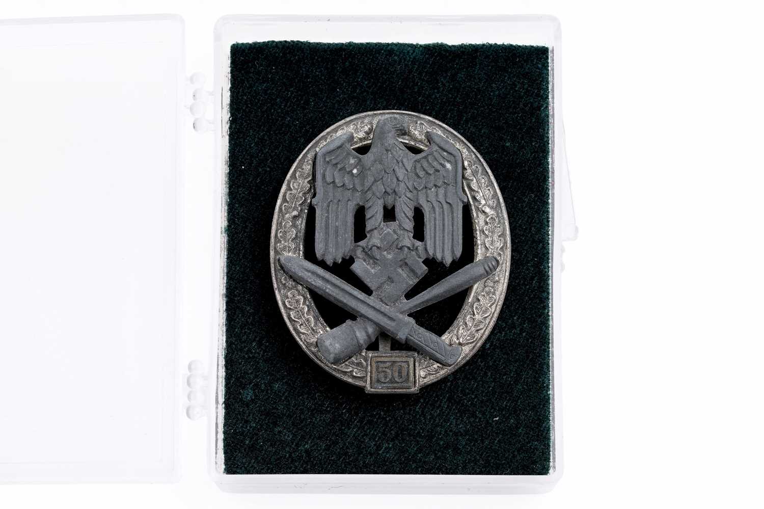 Lot 786 - A German Second World War General Assault Badge for 50 engagements