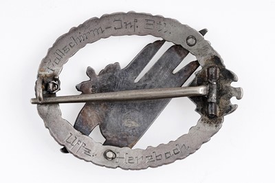 Lot 790 - A German Second World War Paratrooper's badge