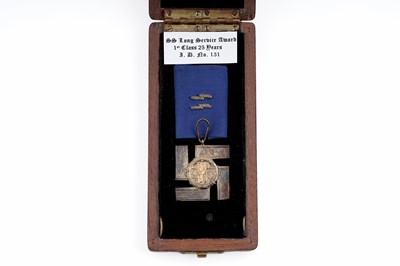 Lot 1015 - A German Third Reich Long Service Award