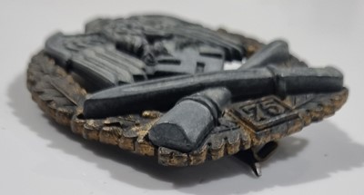 Lot 797 - A rare German Second World War General Assault War Badge
