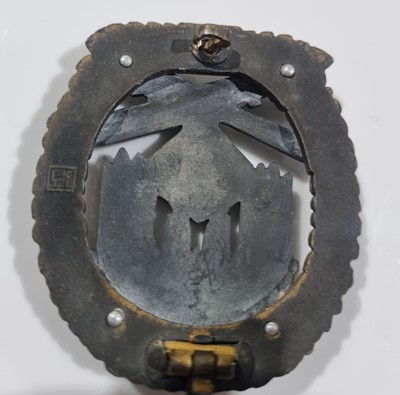 Lot 797 - A rare German Second World War General Assault War Badge