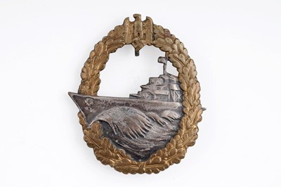Lot 800 - A German Second World War Destroyer War badge