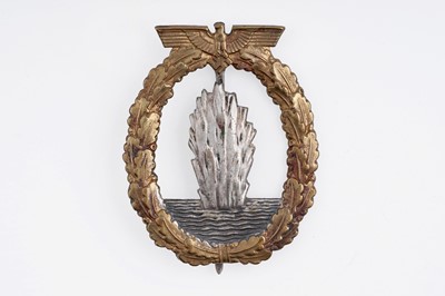 Lot 809 - A German Second World War Kriegsmarine Minesweeper War badge