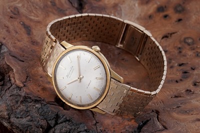 Lot 263 - A Nivada Automatic gold cased wristwatch