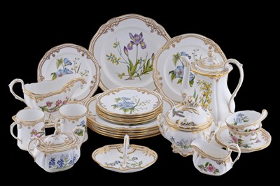 Lot 425 - A collection of Spode ‘Stafford Flowers’ tea and dinner china