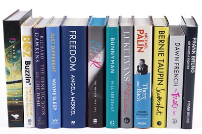 Lot 534 - A selection of signed edition books