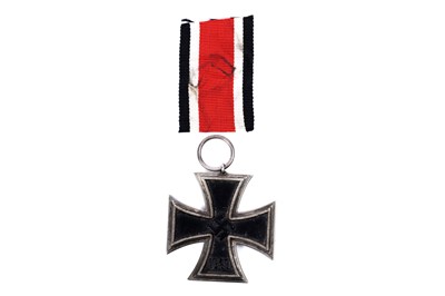 Lot 657 - A rare Russian propaganda Iron Cross style medal