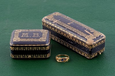Lot 10 - A late Victorian 18ct gold ring; and jewellery boxes from Vever of Paris