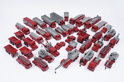 Lot 632 - A large collection of Dinky diecast model vehicles