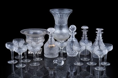 Lot 390 - A collection of cut glassware
