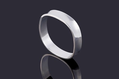 Lot 99 - A Tiffany & Co silver bangle