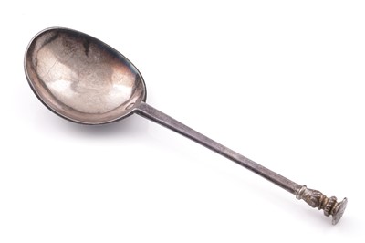 Lot 434 - A Commonwealth silver seal top spoon