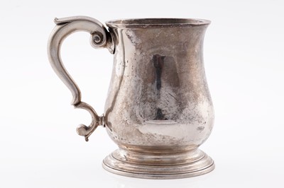 Lot 443 - A George II silver mug