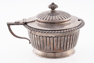 Lot 456 - A George IV silver mustard pot