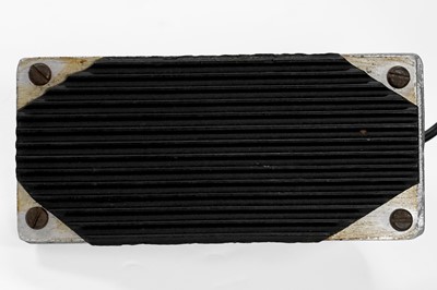 Lot 137 - A Marshall 1 x12 combo guitar amplifier