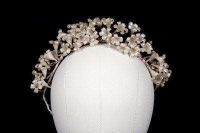 Lot 686 - A 1930's British bridal wax bellflower wedding crown