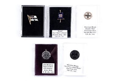 Lot 701 - Sweetheart brooches